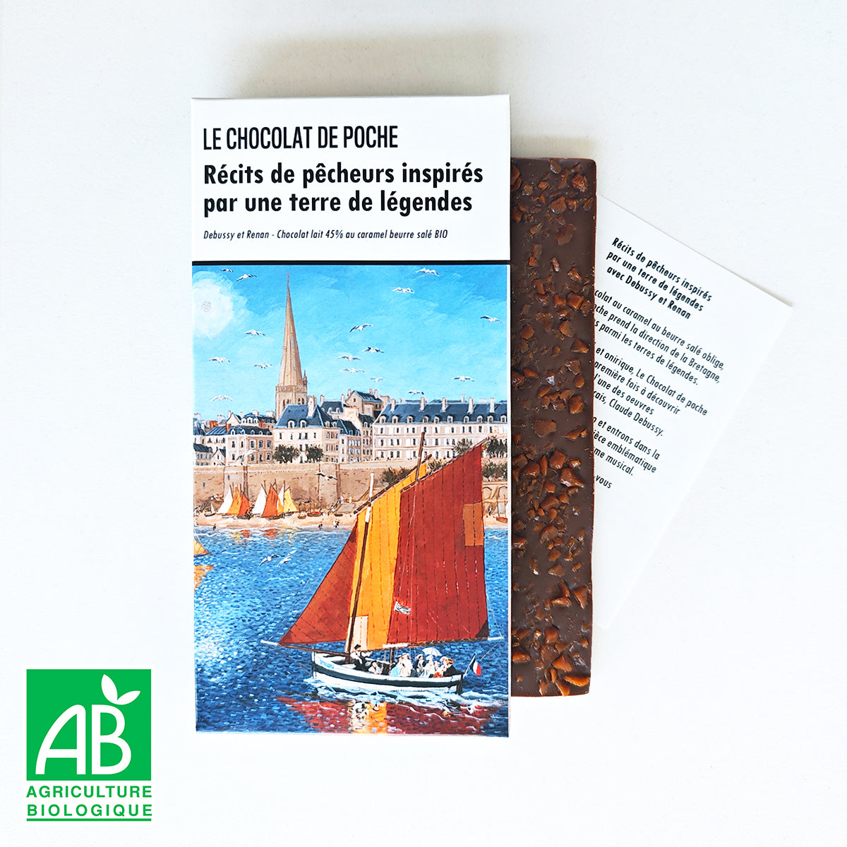 Chaque tablette littéraire Le Chocolat de poche contient de la lecture en plus du chocolat artisanal et bio.